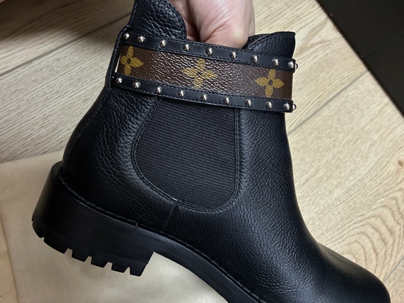LOUIS VUITTON 粒面小牛皮Monogram Discovery平底踝靴-19