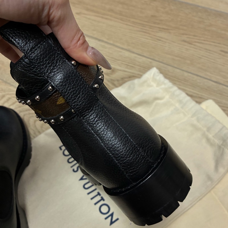 LOUIS VUITTON 粒面小牛皮Monogram Discovery平底踝靴-22