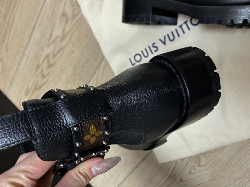 LOUIS VUITTON 粒面小牛皮Monogram Discovery平底踝靴-23