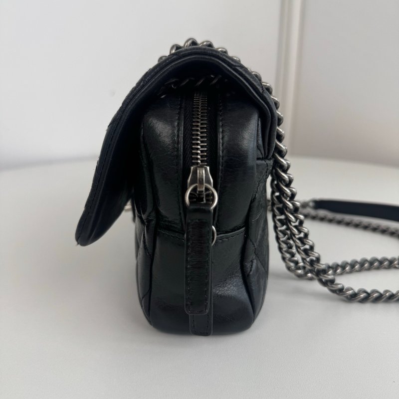 香奈兒/Chanel 黑銀孟買繫列油蠟牛皮口蓋CF鏈條包-3