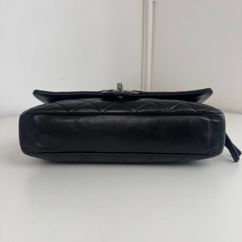 香奈兒/Chanel 黑銀孟買繫列油蠟牛皮口蓋CF鏈條包-4