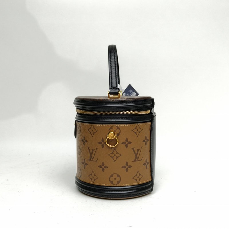 LOUIS VUITTON CANNES圓桶包拼色PVC晶片老花肩背包-1