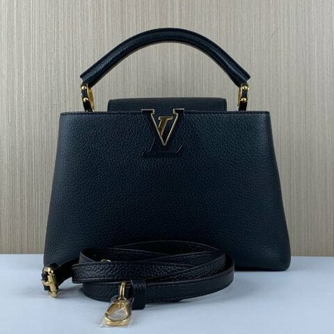 路易威登/Louis Vuitton Capucines 黑金手提包