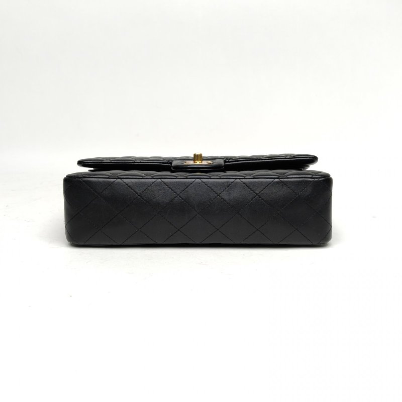 CHANEL CF口蓋包中號黑色羊皮28開金扣菱格紋肩背包-4