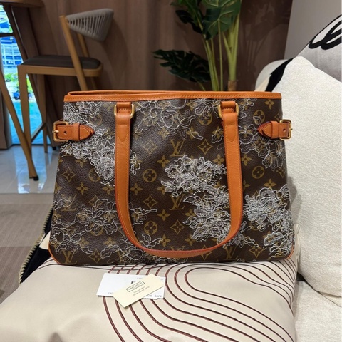 Lv Dentelle Batignolles Horizontal Tote M95400
