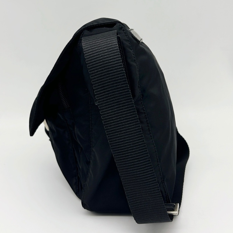 「JL精品代購」Prada黑色降落傘三角標單肩郵差包-5