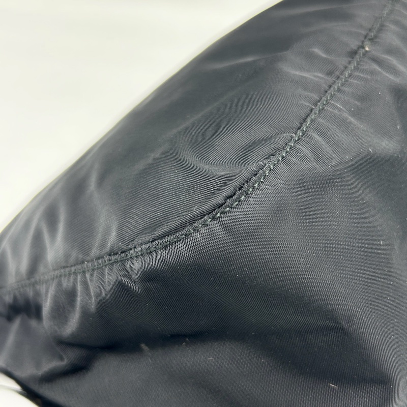 「JL精品代購」Prada黑色降落傘三角標單肩郵差包-13