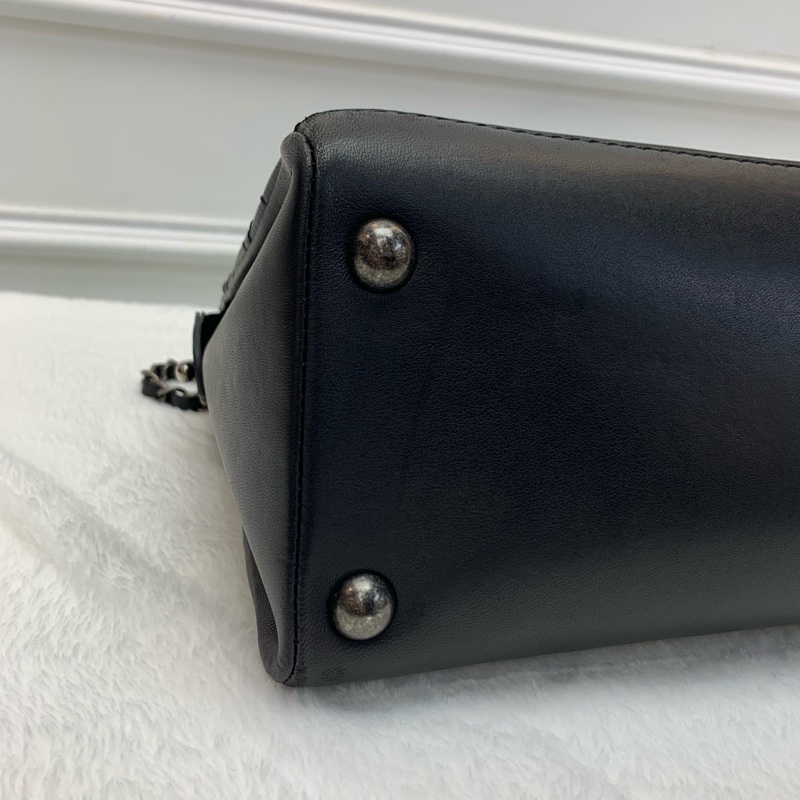 中古包🖤Chanel黑色小羊皮金屬鎖鏈肩背袋-4