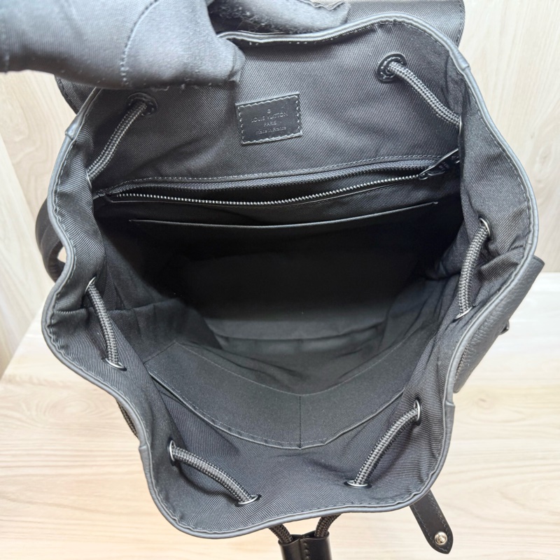 LV🖤黑牛皮Christopher MM後背包M20899-6