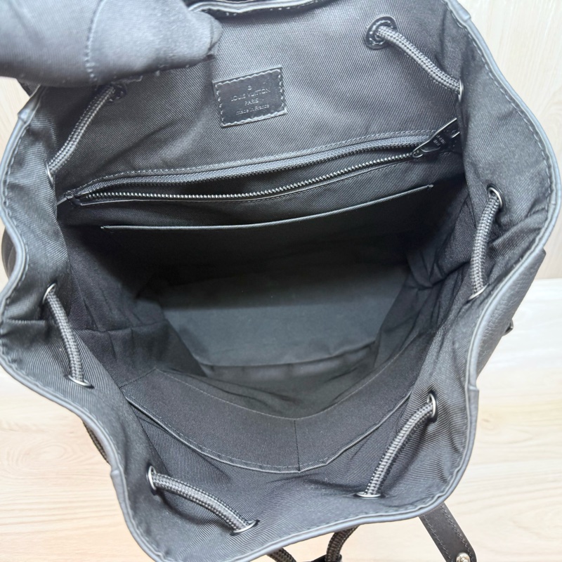 LV🖤黑牛皮Christopher MM後背包M20899-7