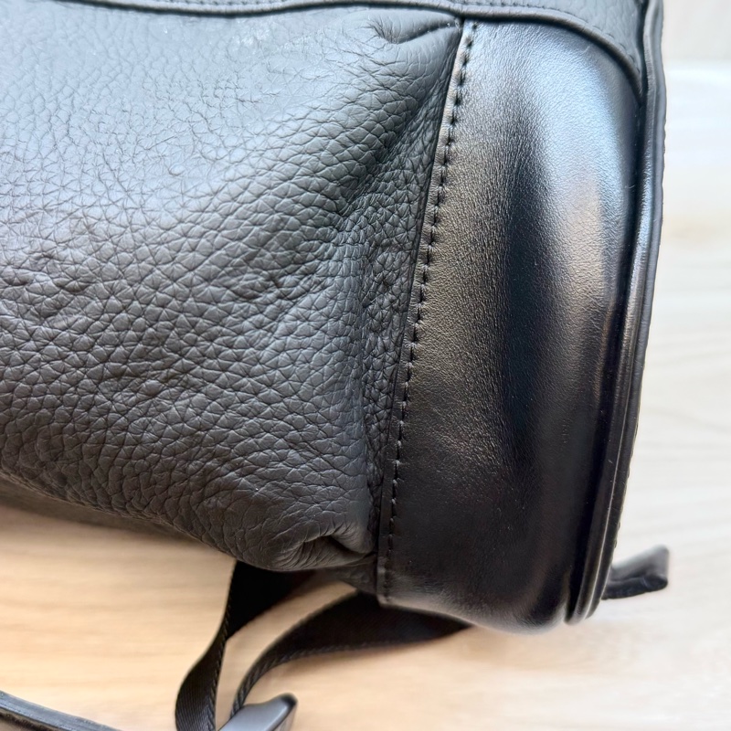 LV🖤黑牛皮Christopher MM後背包M20899-15