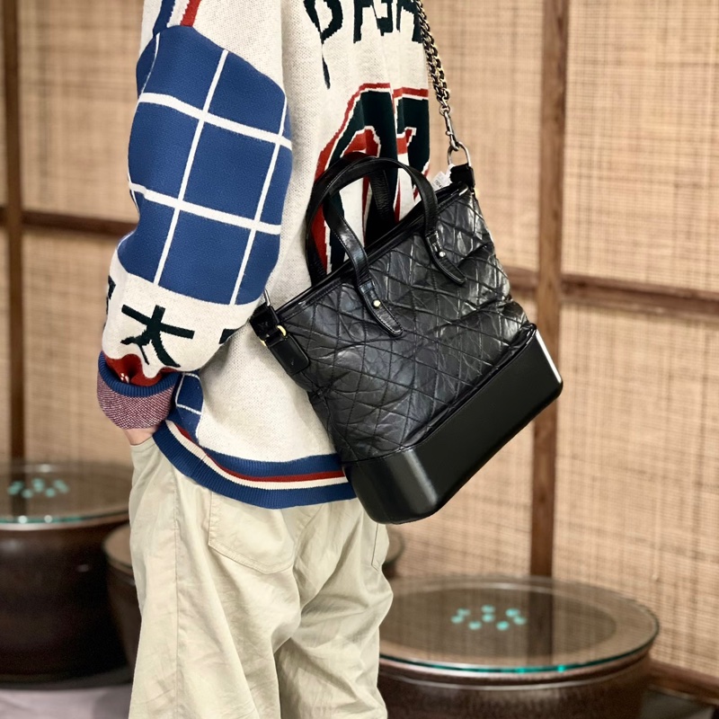 🌚CHANEL香奈兒Gabrielle系列大號流浪托特包-32