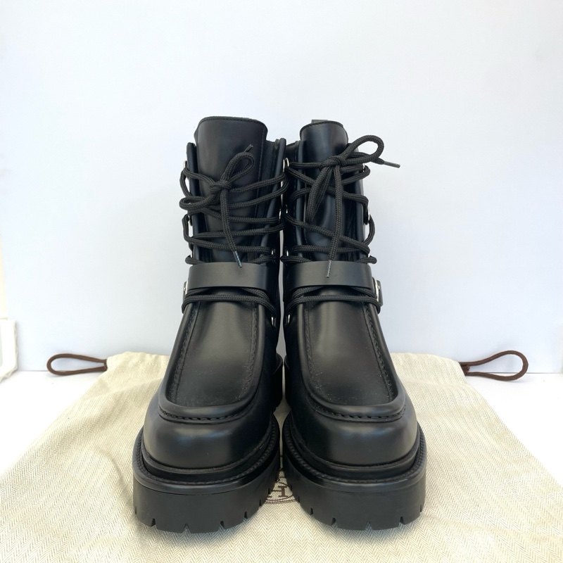 僅試穿Hermes 愛馬仕25秋冬銀扣馬丁靴 37.5碼 配塵袋-1