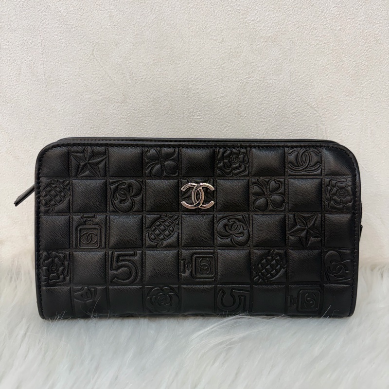 CHANEL A28587 黑羊皮 銀釦 拉鍊 化妝包 萬用包-0