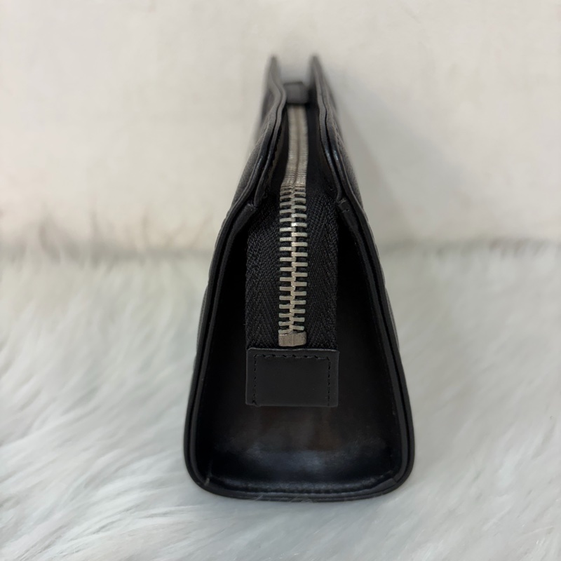 CHANEL A28587 黑羊皮 銀釦 拉鍊 化妝包 萬用包-3