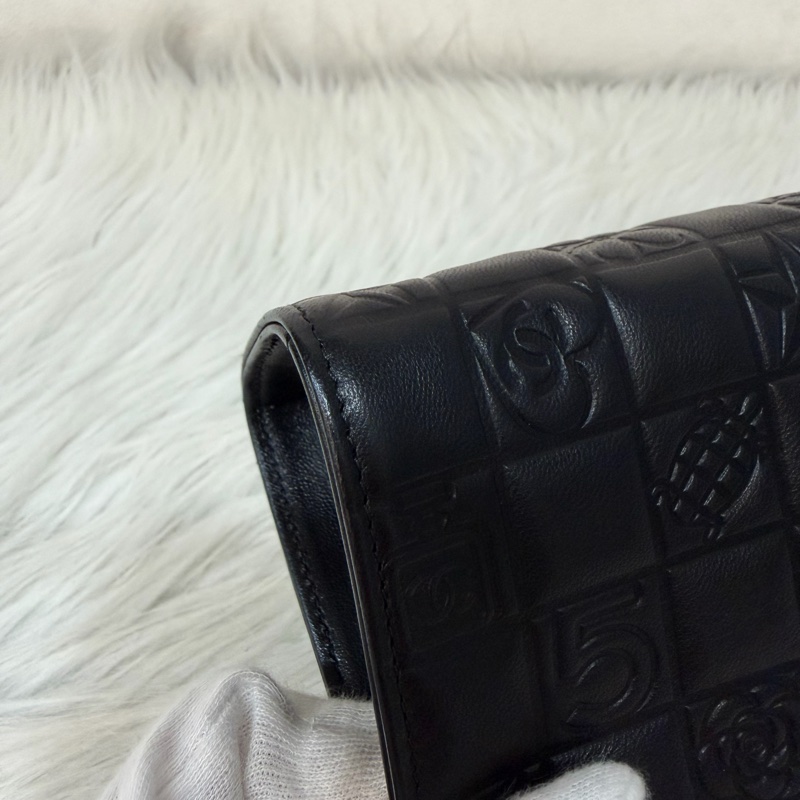 CHANEL A28587 黑羊皮 銀釦 拉鍊 化妝包 萬用包-9