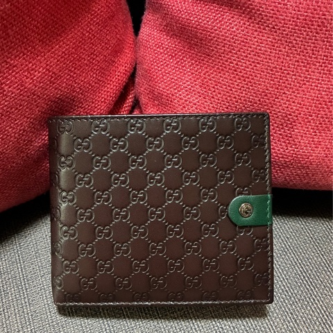 GUCCI 咖啡色壓紋短夾