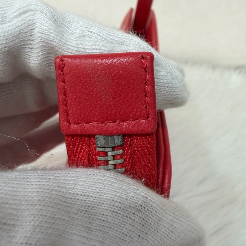 CHANEL A28587 紅羊皮 銀釦 多元素 拉鍊 化妝包 萬用包-22