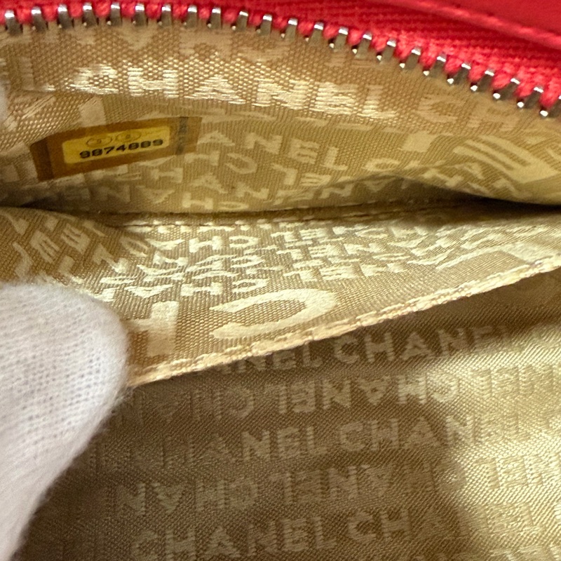 CHANEL A28587 紅羊皮 銀釦 多元素 拉鍊 化妝包 萬用包-34