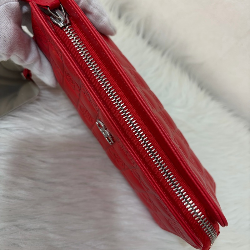 CHANEL A28587 紅羊皮 銀釦 多元素 拉鍊 化妝包 萬用包-41