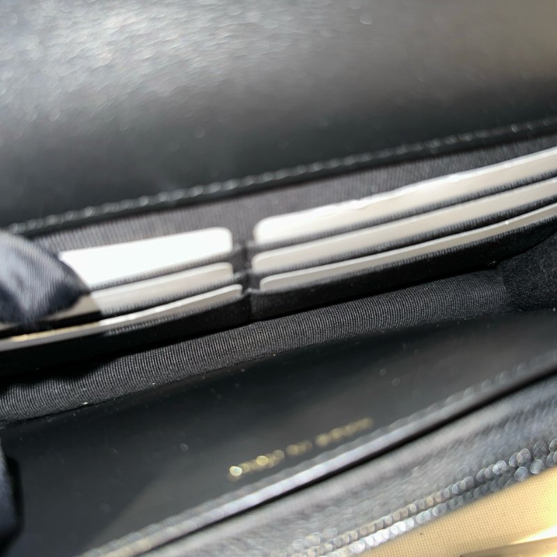 Unused CHANEL 19 Tweed Chain Shoulder Bag Black GHW-12