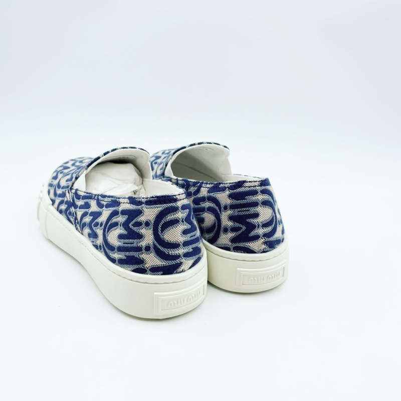 Miumiu繆繆經典款logo餅乾鞋 38.5碼 🈚附件-1