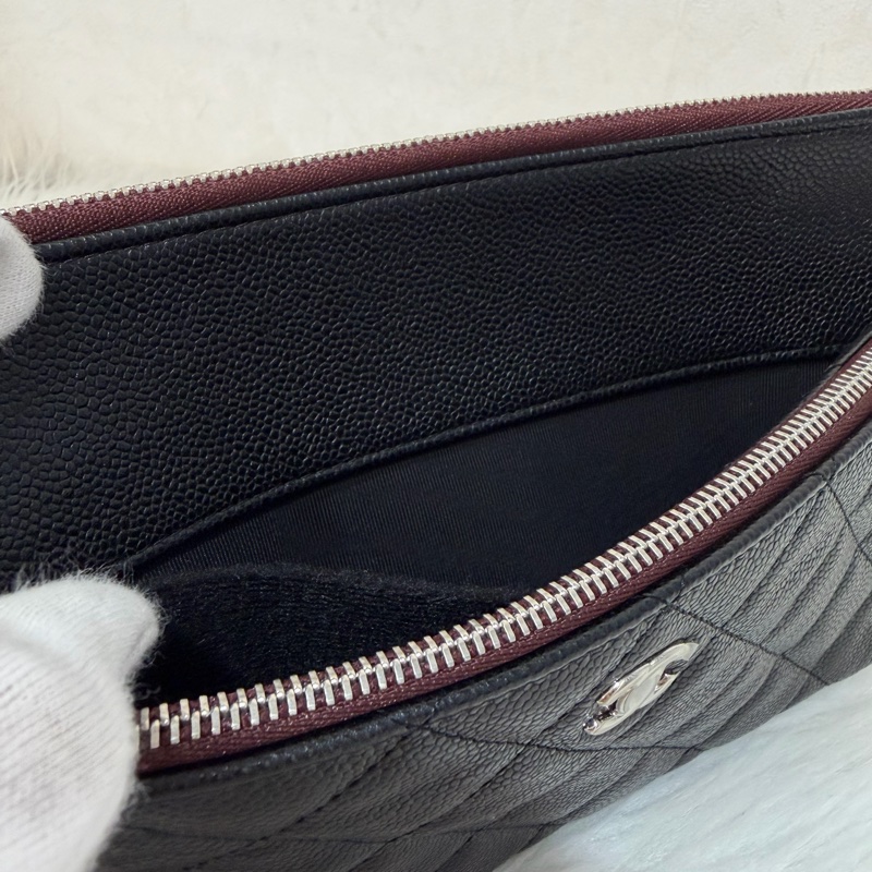 CHANEL AP1704 黑荔枝皮 牛皮 銀釦 一字拉鍊 雙層 手拿包 萬用包-34