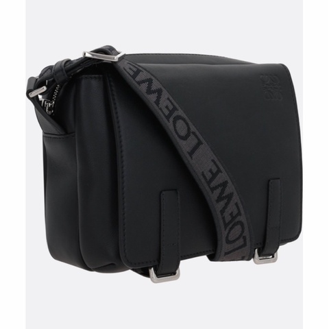 Loewe 男士 Xs Military 單肩包均碼碼常規、23cm*9cm*18cm