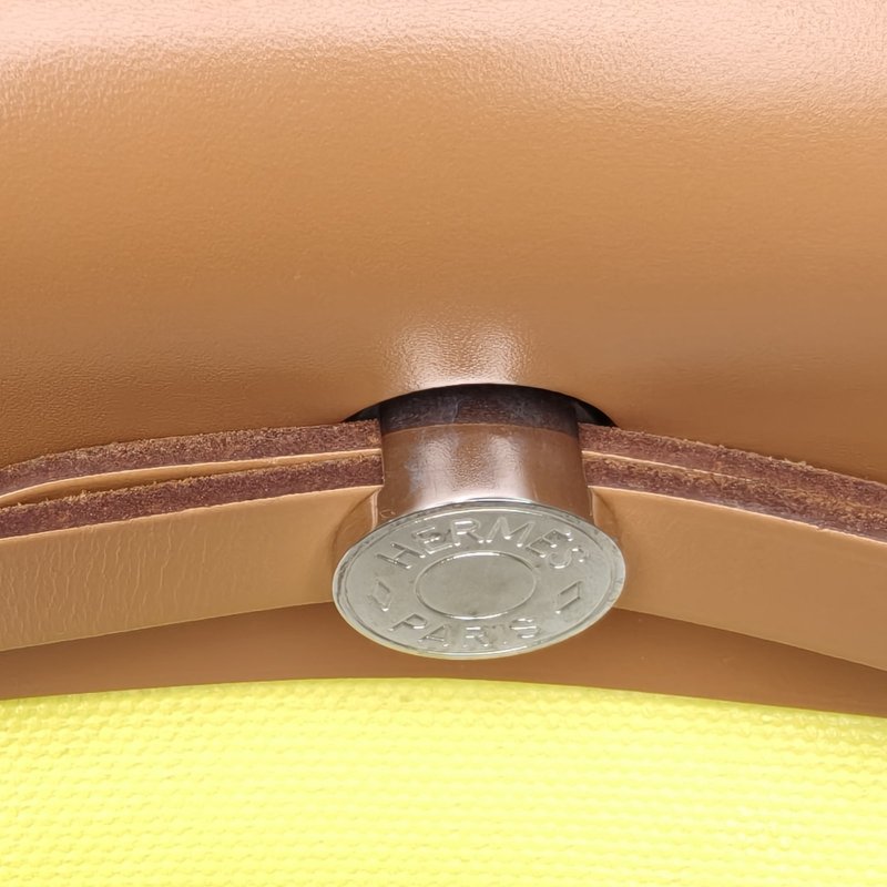 HERMES Herbag31檸檬黃防水帆布A刻銀扣肩背包-4
