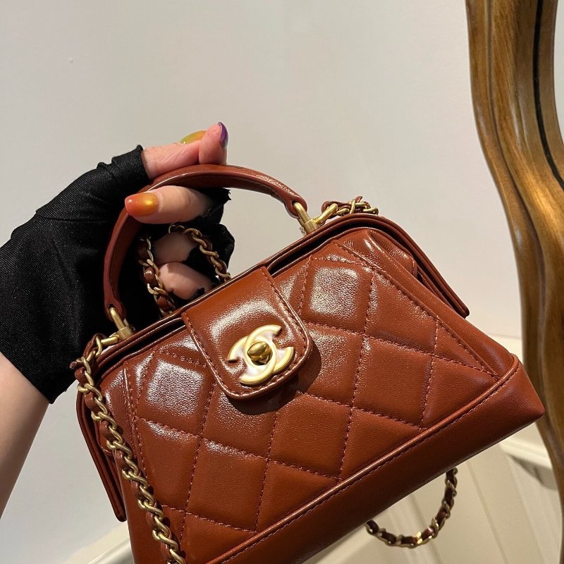 Chanel 24A焦糖色醫生包 芯片款18*12 99新配件塵袋-1