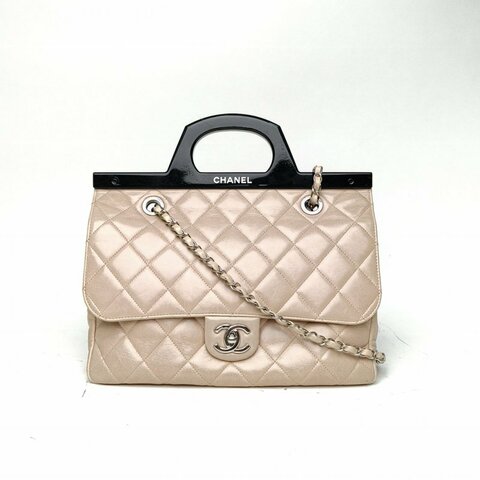 CHANEL 裸色牛皮20開銀扣季節款亞克力衣架包肩背包