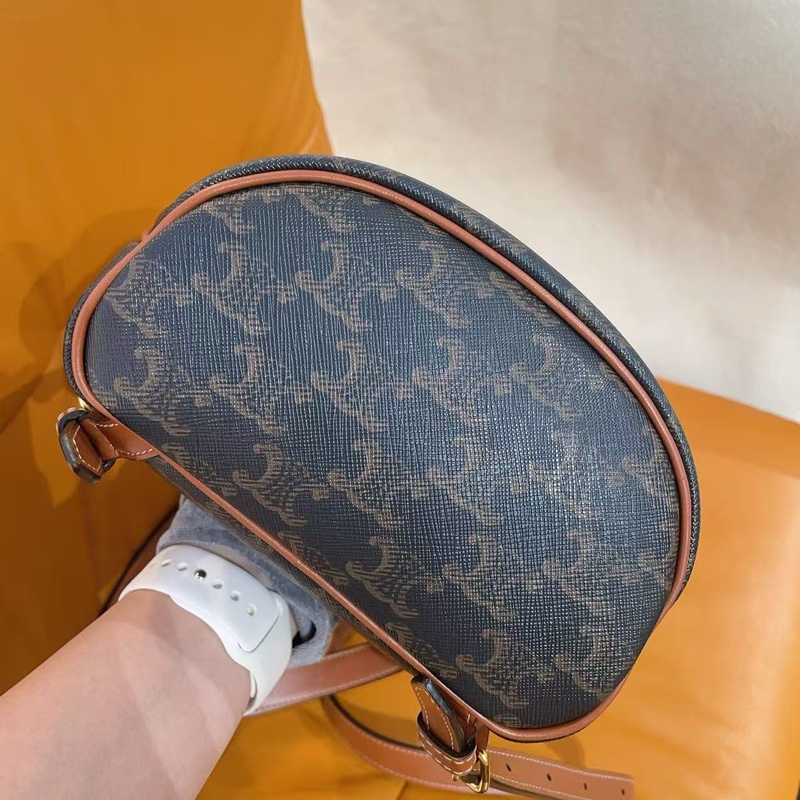 Celine老花凱旋門mini 雙肩背包-4