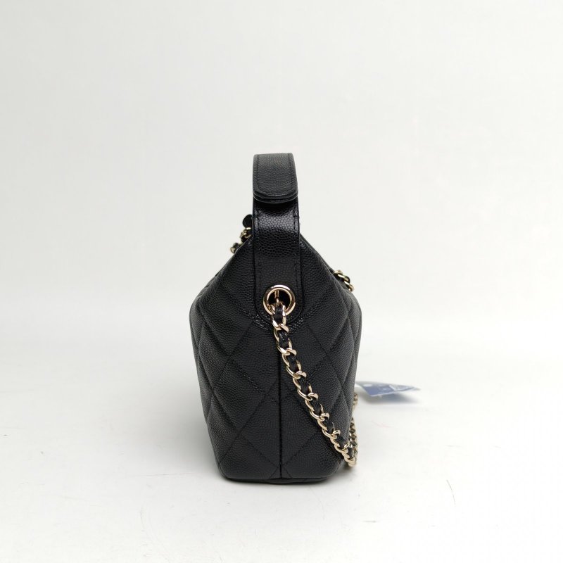 CHANEL 嬉皮HOBO飯盒包25A黑色荔枝牛皮金扣肩背包-3