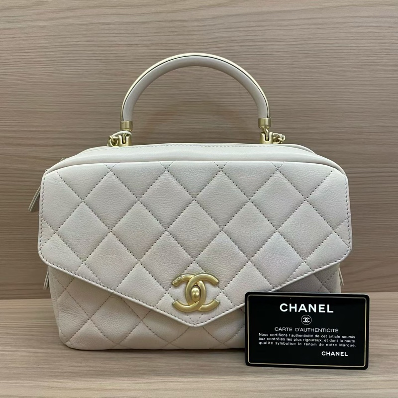 NO:D19 Chanel香奈兒 郵差包米色 牛皮中號 2019年 28開 手提單肩斜挎鏈條包 尺寸底長22*高15*寬8* 有卡 無塵袋無盒子-0