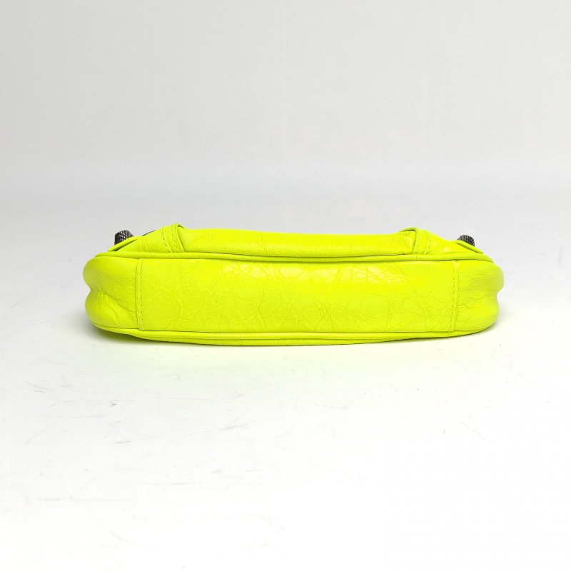 BALENCIAGA LeCagole機車月牙包Mini黃色羊皮肩背包-4