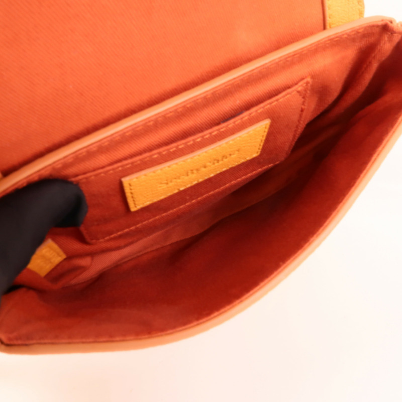 Chloe 牛皮皮革Hana Mini Bag肩背袋-5