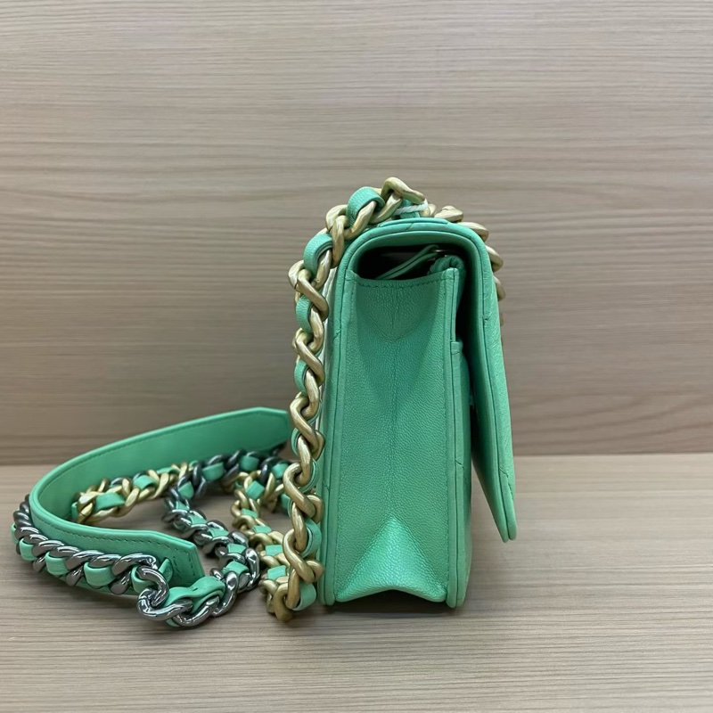 NO:D20 Chanel香奈兒 Leboy woc淺綠色羊皮 手提斜挎鏈條包 2020年 30開 有卡 無塵袋無盒子 尺寸底長19*高12*-3