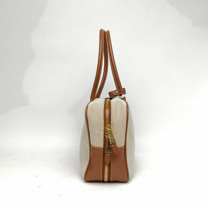 MIU MIU 24SS秀款徽標手提公事包米白色帆布肩背包-1