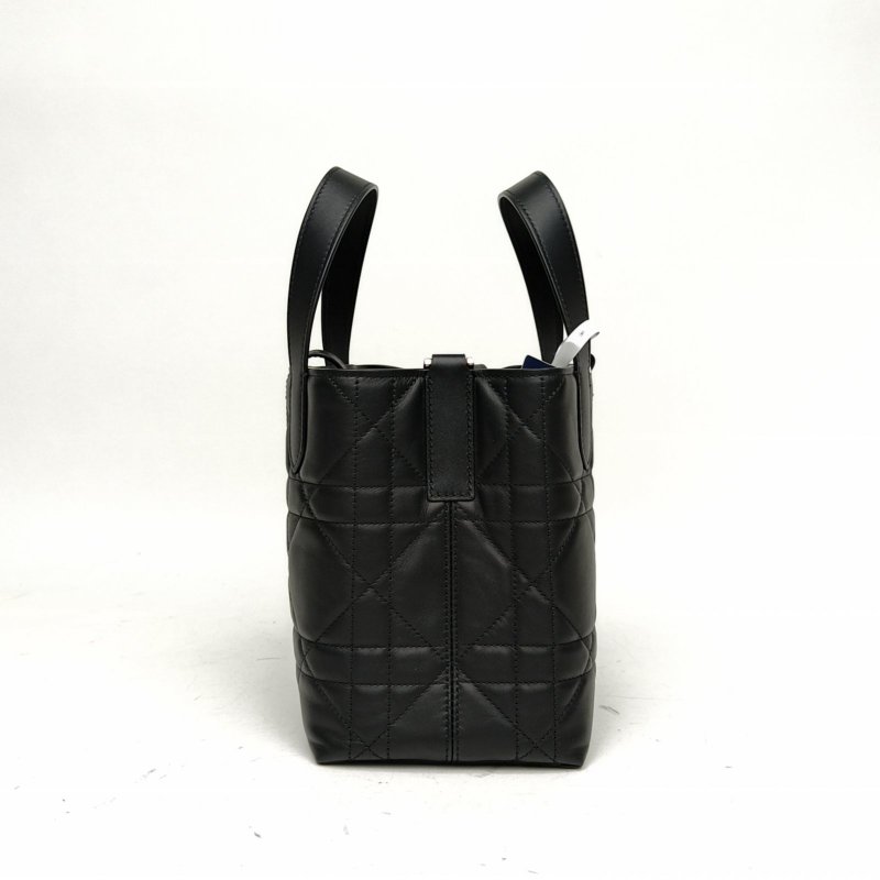 DIOR Toujours豎版小號16黑色牛皮金扣肩背包-1