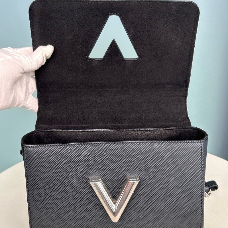 芯片款 路易威登/Louis Vuitton 中號黑色水波紋Twist 鏈條包-5