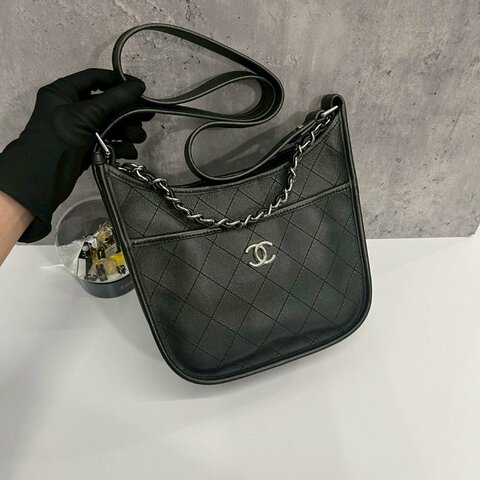 Chanel hobo黑銀牛
