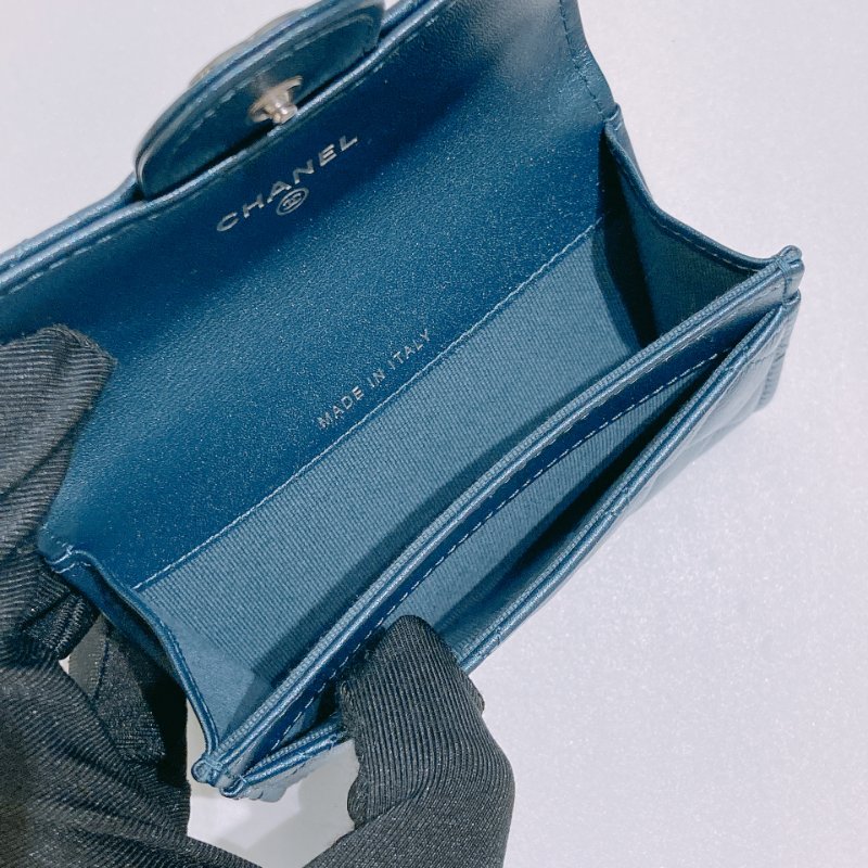 TW4822	Chanel 香奈兒經典翻蓋式卡包 Classic Flap Card Holder Lambskin Navy x Black-9