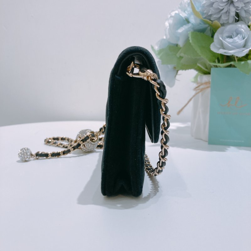 TW4823	Chanel 香奈兒經典翻蓋式連水晶球鍊帶包包 Jeweled Pearl Crush Chain Bag Black x GHW-3