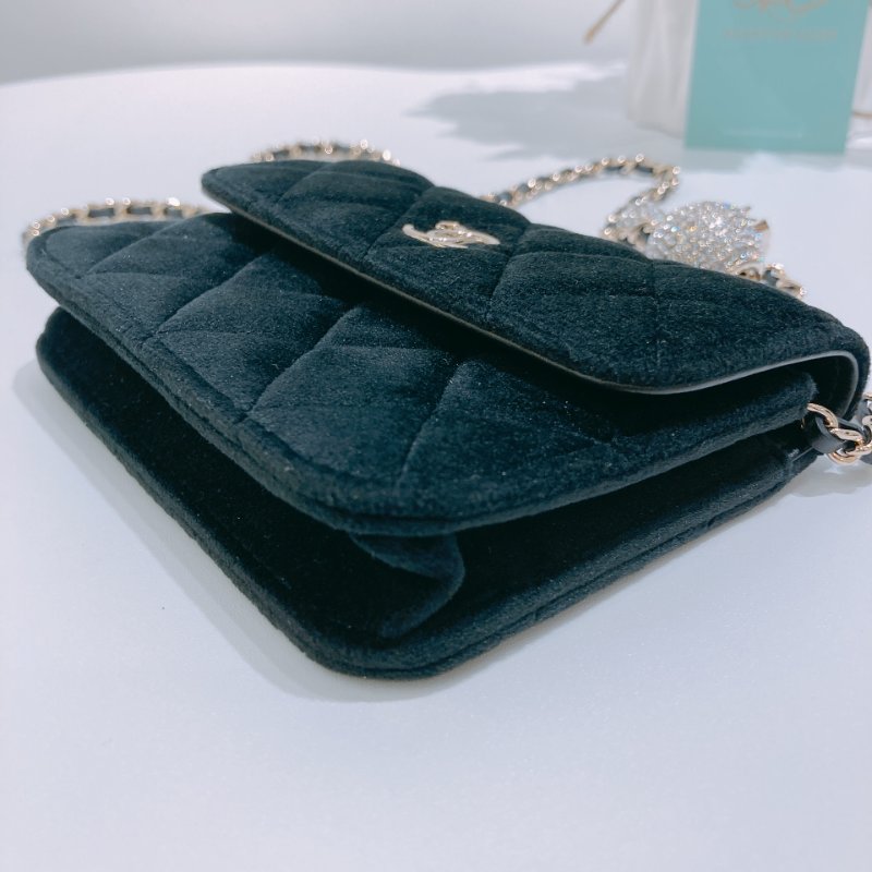 TW4823	Chanel 香奈兒經典翻蓋式連水晶球鍊帶包包 Jeweled Pearl Crush Chain Bag Black x GHW-7