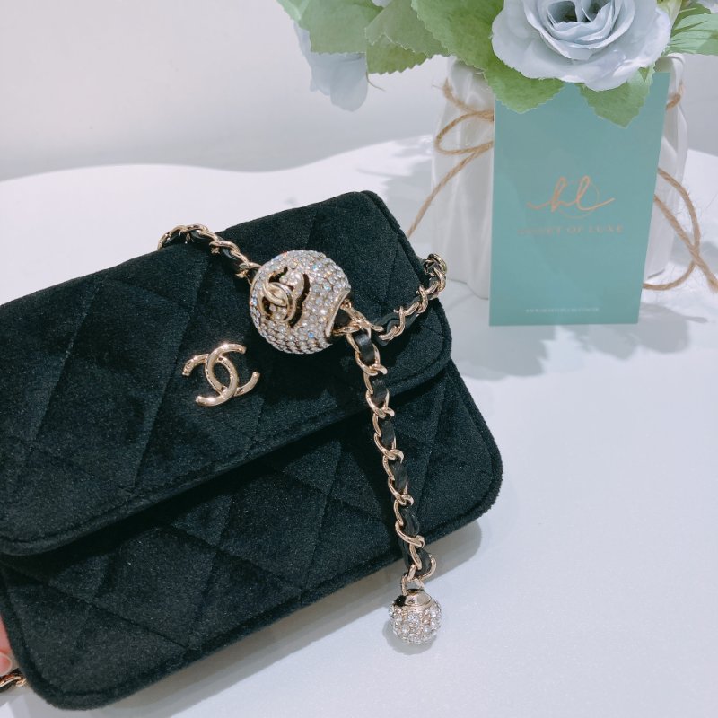 TW4823	Chanel 香奈兒經典翻蓋式連水晶球鍊帶包包 Jeweled Pearl Crush Chain Bag Black x GHW-14