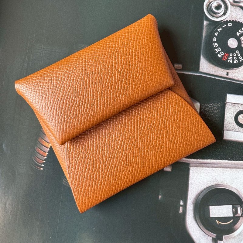 ✨全新閒置商品✨ Hermes 金棕色 Bastia 零錢包-0