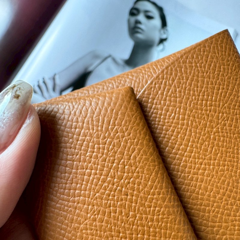 ✨全新閒置商品✨ Hermes 金棕色 Bastia 零錢包-5