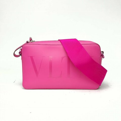 VALENTINO 玫紅牛皮銀扣斜挎包字母LOGO相機包肩背包