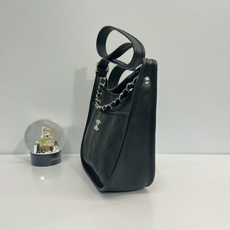 Chanel hobo黑銀牛-2