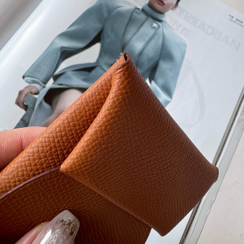 💫全新閒置💫Hermes 金棕色calvi 卡包-1